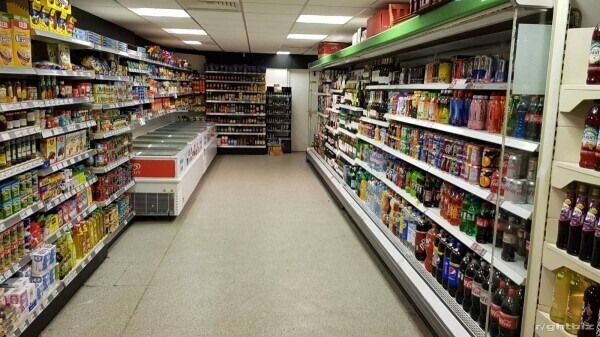 Convenient Store For sale in Ascot Leasehold Photo 2