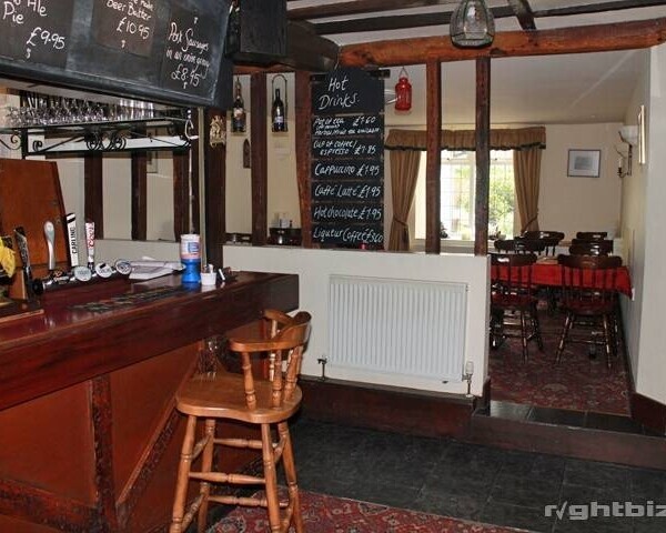 CAERSWS, POWYS-16TH CENTURY INN,BUNGALOW & COTTAGE Photo 3