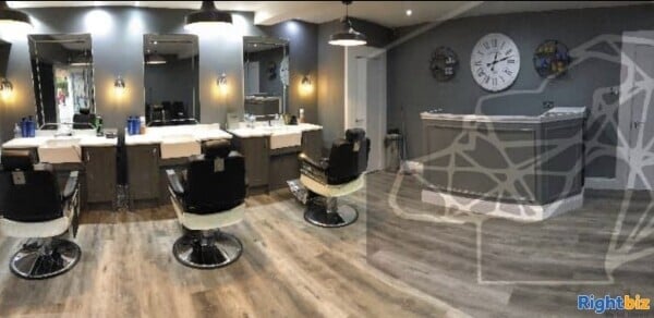 Well Established Barber Shop with staff in place - prime housing estate location Photo 2