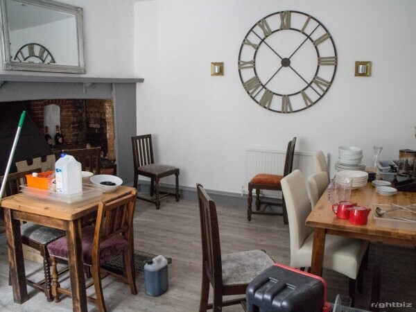 BUCKINGHAMSHIRE - VILLAGE FREEHOUSE Photo 2
