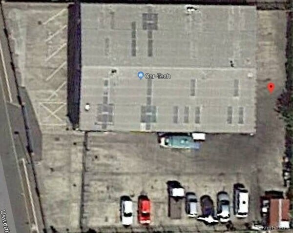 Long established Large MoT and Repair Garage for sale in Hartlepool Photo 2