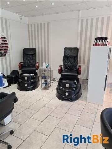 POPULAR NAIL AND BEAUTY SALON Photo 2
