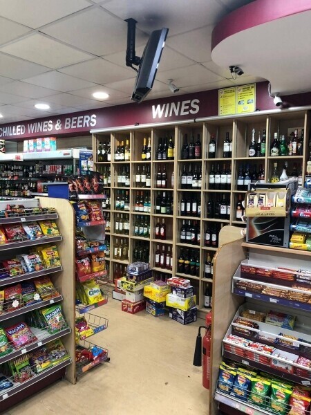 Convenient Store For sale in Surbiton Leasehold Photo 2