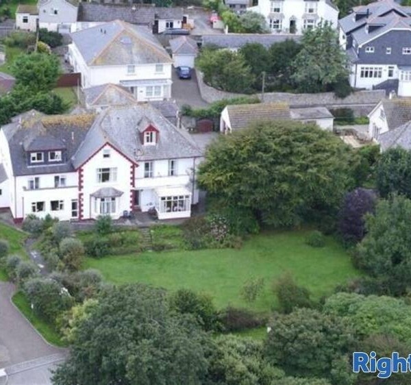 20 Bedroom Hotel Located In St Ives Photo 2