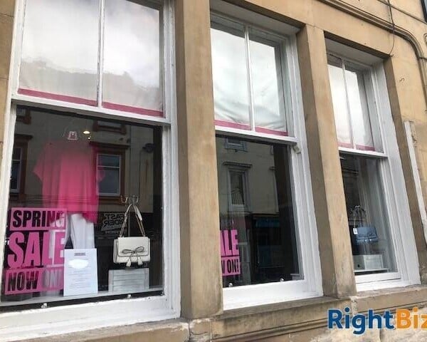 Established Fashion Boutique for sale in Stewarton, East Ayrshire. Character building and frontage Photo 2