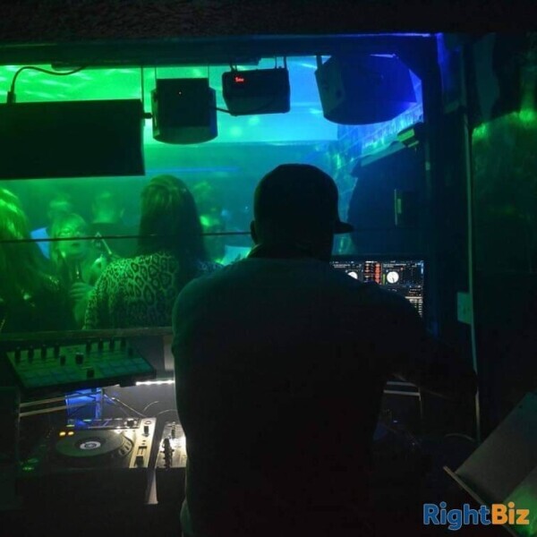 Nightclub, established, late licence, great location, 2 floors, potential growth for cafe Photo 2