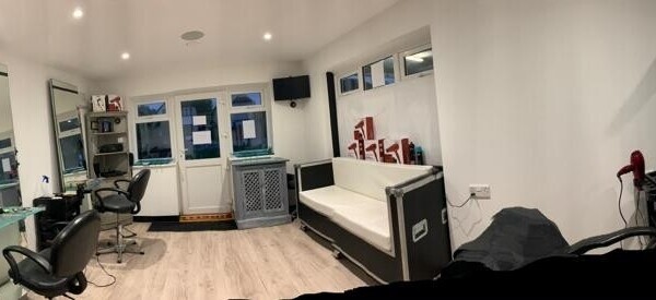 Barber shop for sale in Maidenhead Photo 2