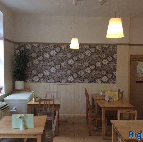 ESTABLISHED DAYTIME CAFE, Worcester. Attractive city centre location. Photo 2