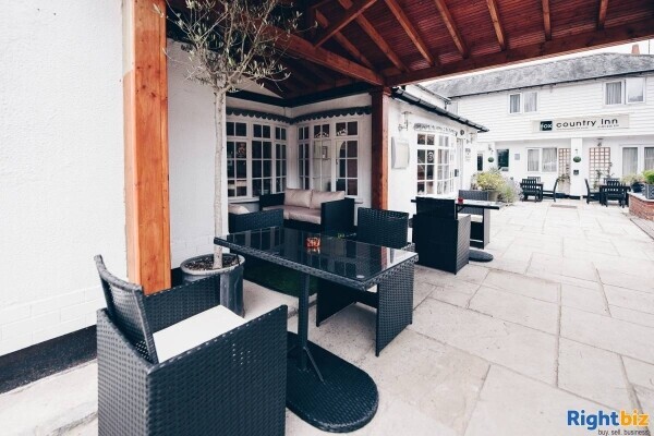 Freehold Countryside Bar, Restaurant & Guesthouse in Buckinghamshire Photo 2