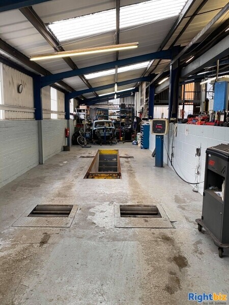 MOT SERVICE CENTRE Photo 2