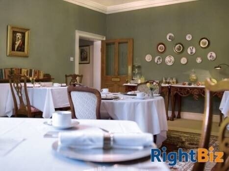 Luxurious Bed and Breakfast set in a historic Manor House Photo 2