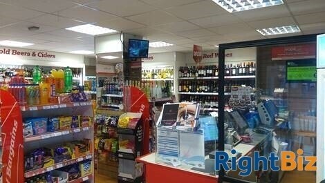 Mains model Post Office in the centre of a busy precinct Photo 2