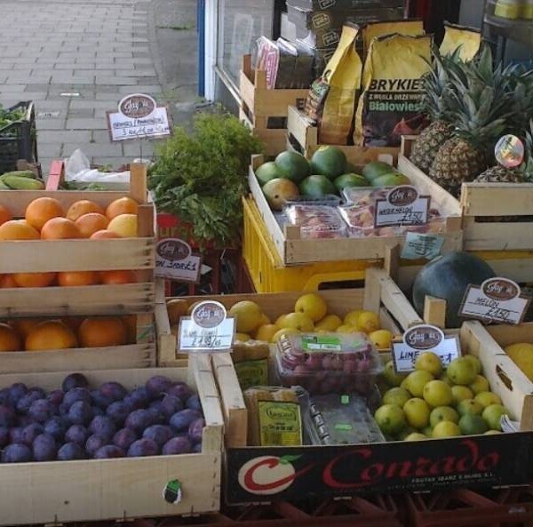Highly Profitable Polish Supermarket For Sale In London Photo 2