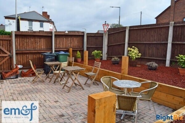 ATTRACTIVE CAFE & SANDWICH SHOP/ FOOD TO GO IN OLDBURY, WEST MIDLANDS Photo 2