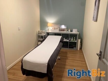 Well Established Beauty Salon in Great Location Photo 2