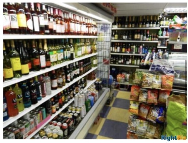 SUPERB CONVENIENCE STORE / OFF LICENCE / NEWSAGENTS WITH LARGE THREE BEDROOM FLAT NO COMPETITION Photo 3