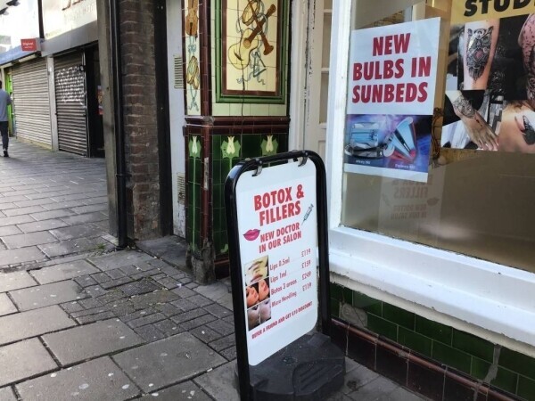 Established Tanning Salon In A High Footfall Area Photo 2