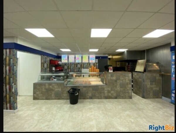 Takeaway/ Restaurant for Sale in Salford (near Salford Quays) - Prime location- Near schools and off Photo 1