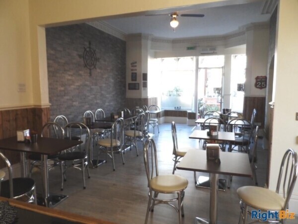 Caffè shop for sale in a posh, central area in Lytham St Annes Photo 2
