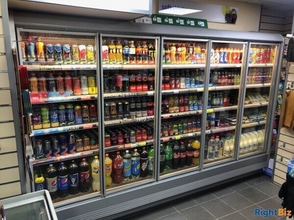 Convenience & Off Licence with 2 Bed Accommodation in Blaydon-on-Tyne Photo 2