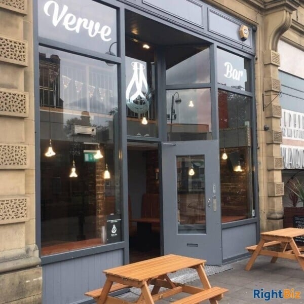 Popular Late Night Bar in Fantastic Location - motivated to sell, open to offers Photo 2