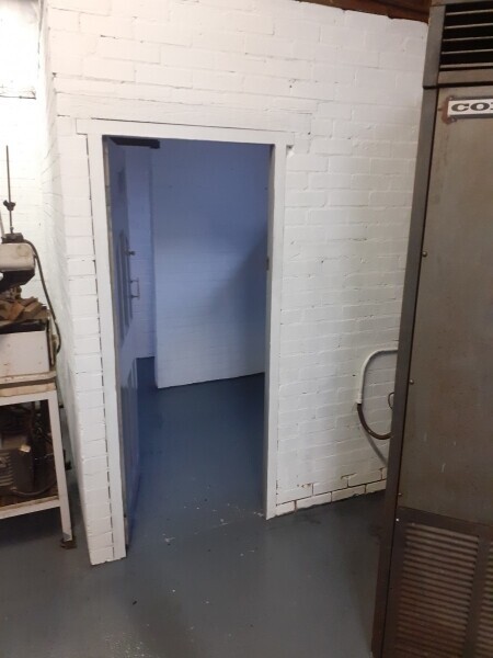 Long established towbar fitting and trailer repair business inc fully equipped workshops Photo 2