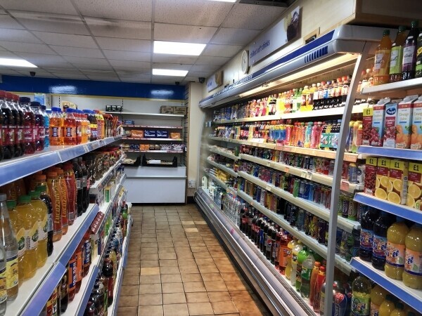 Convenience & Off Licence with 5 Bed Property Sales £16,000 Weekly Photo 2