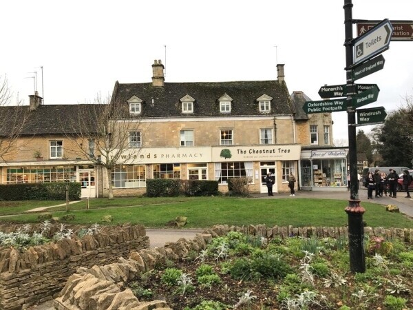 LEASEHOLD PERIOD COTSWOLDS GUEST HOUSE, prime location, Bourton-on-the Water, Gloucestershire Photo 2