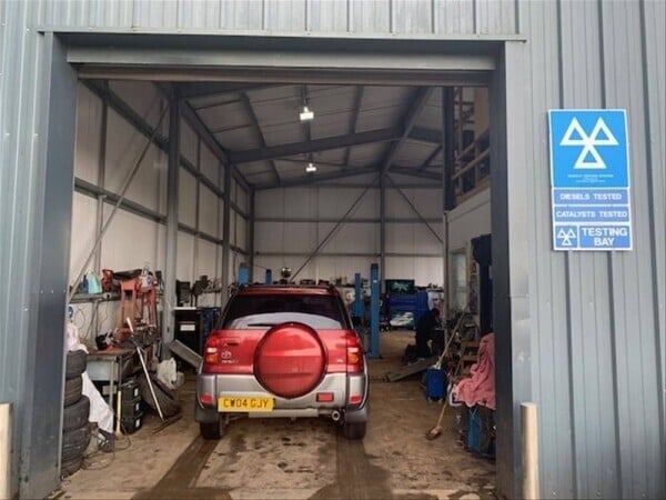 THRIVING MOT TESTING & REPAIRS CENTRE FOR SALE IN FLINTSHIRE Photo 2