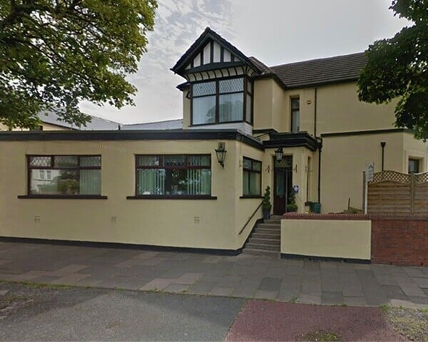 RECENTLY REFURBISHED 8 LETTING ROOM GUEST HOUSE - CUMBRIA Photo 2