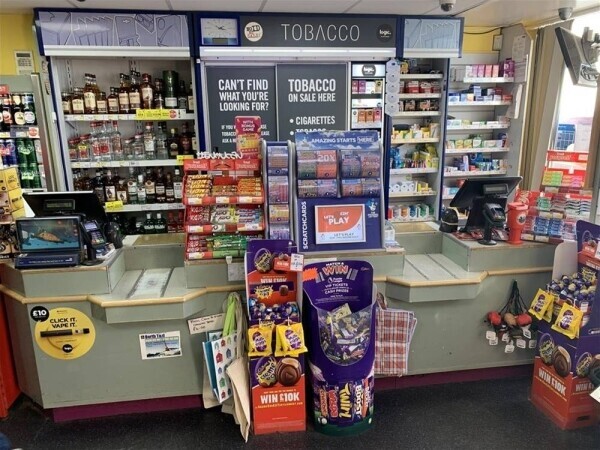 STUNNING SEAFRONT LICENSED CONVENIENCE STORE WITH FAMILY APARTMENT FOR SALE IN BORTH Photo 2