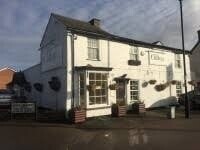Busy restaurant and takeaway in an affluent beds Village location Photo 2