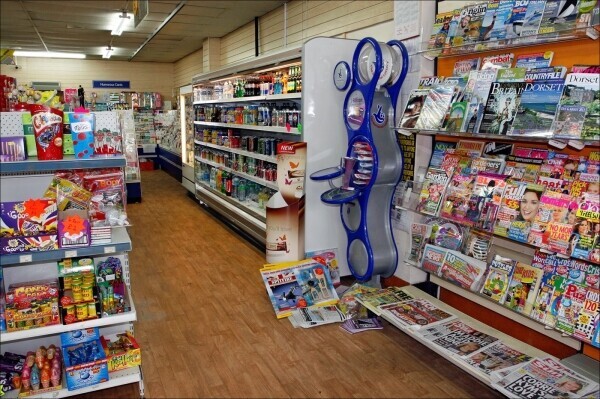 Newsagents with unexploited Off-Licence, amidst affluent residential suburb, outskirts of Poole. Photo 2