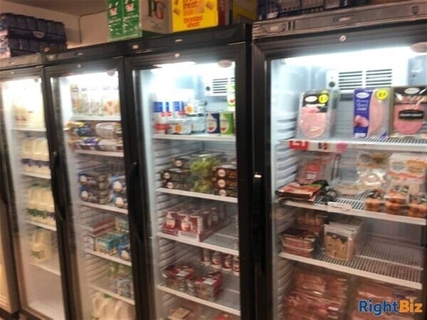 Under Offer: Supermarket/Convenience Store in Affluent Location Tamworth, West Midlands Photo 2