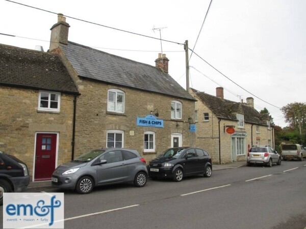 Fish & chip shop with s/c 2 bed flat, affluent Cotswolds village Photo 2