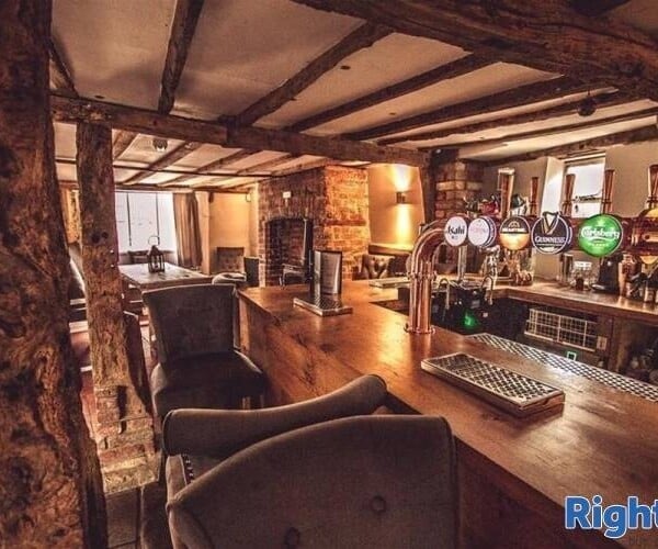 Pub / Restaurant - Buckinghamshire Photo 2
