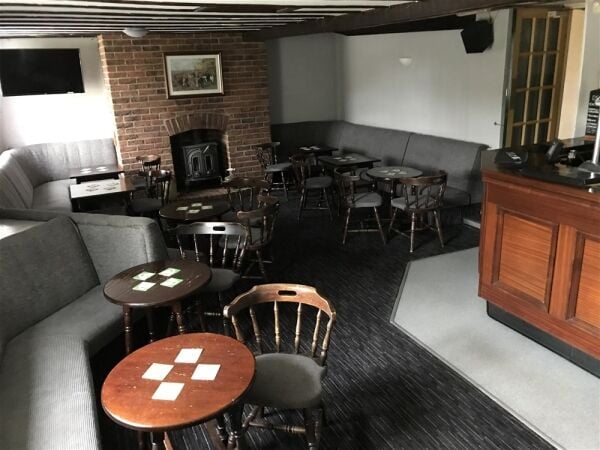 IMPRESSIVE FREEHOLD PUBLIC HOUSE & RESTAURANT IN STUNNING RURAL SETTING NEAR ABERDARE IMPRESSIVE FREEHOLD PUBLIC HOUSE & RESTAURANT IN STUNNING RURAL SETTING NEAR ABERDARE