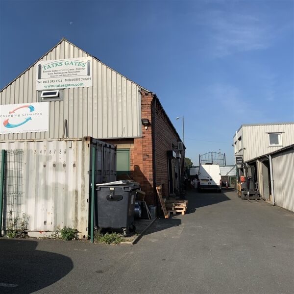 INDEPENDENT  GATES & RAILINGS MANUFACTURING BUSINESS NEAR LEEDS