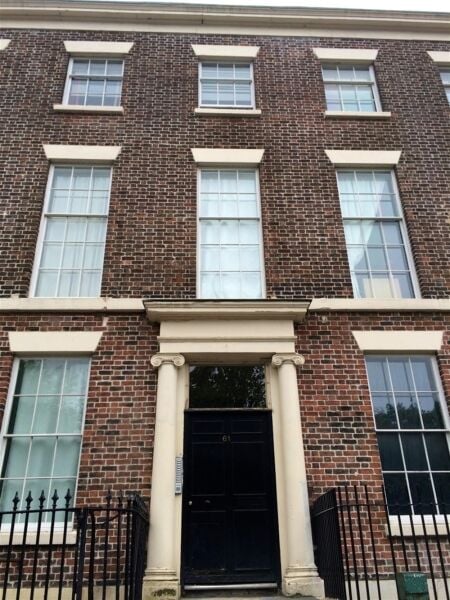 HIGH QUALITY FREEHOLD STUDENT LETTING APARTMENTS IN LIVERPOOL & CHESTER HIGH QUALITY FREEHOLD STUDENT LETTING APARTMENTS IN LIVERPOOL & CHESTER