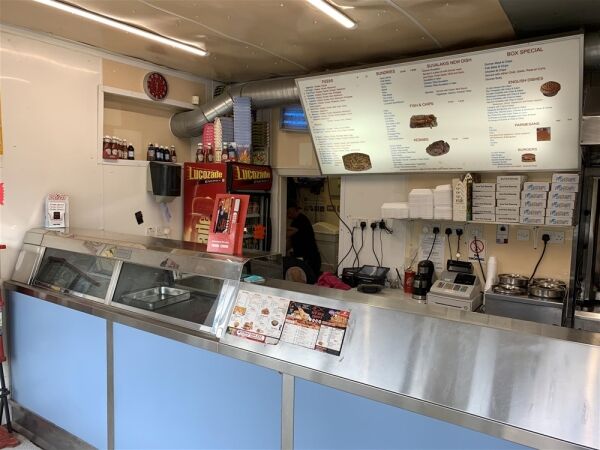 FISH BAR & FASTFOOD TAKEAWAY & DELIVERIES WITH FAMILY HOME NEAR STOCKTON ON TEES