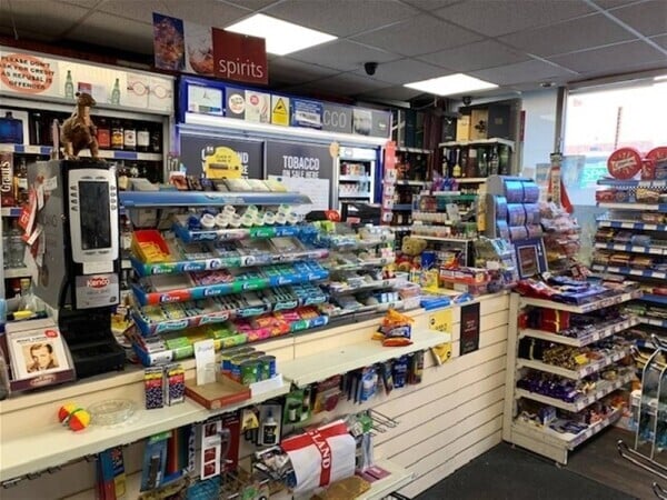 LICENSED CONVENIENCE STORE & NEWSAGENT WITH FAMILY APARTMENT IN KIDDERMINSTER Photo 2