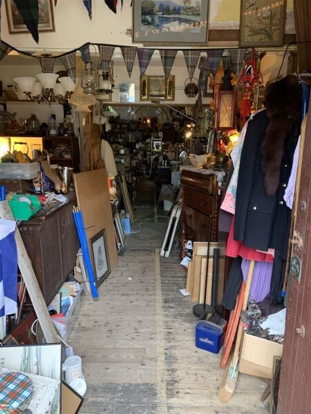 THREE ANTIQUES & VINTAGE GOODS CENTRES IN ABERLOUR/MORAYSHIRE THREE ANTIQUES & VINTAGE GOODS CENTRES IN ABERLOUR/MORAYSHIRE