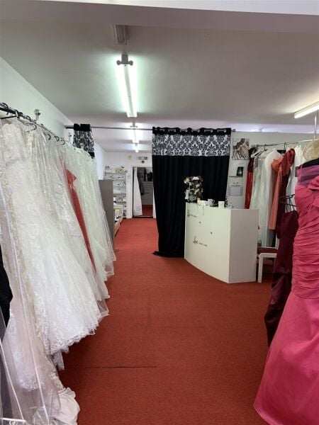 BRIDAL WEAR & GENTS FORMAL HIRE WITH ALTERATIONS IN RUSHDEN TOWN CENTRE