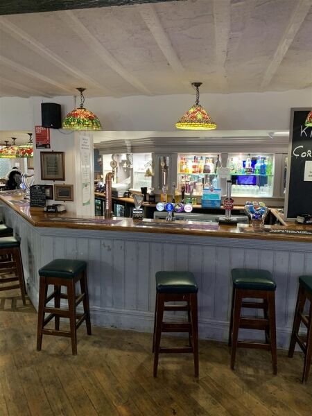 IMPRESSIVE PUBLIC HOUSE/RESTAURANT & HOTEL IN CHATTERIS TOWN CENTRE