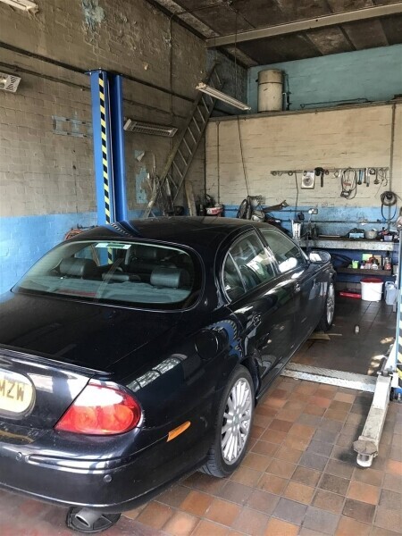 Under Offer: FREEHOLD MOT TESTING & REPAIRS CENTRE IN ROYAL LEAMINGTON SPA Photo 2