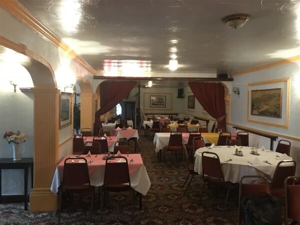 VERSATILE FREEHOLD LICENSED PREMISES AVAILABLE IN MOLD TOWN CENTRE