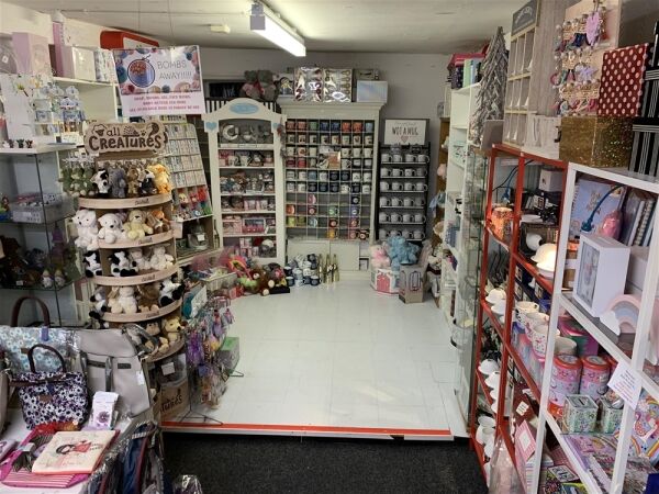 TOWN CENTRE RETAIL GIFTS/CARDS & BALLOONS WITH IN-HOUSE PHOTO PRINTING STUDIO NEAR LEEDS TOWN CENTRE RETAIL GIFTS/CARDS & BALLOONS WITH IN-HOUSE PHOTO PRINTING STUDIO NEAR LEEDS