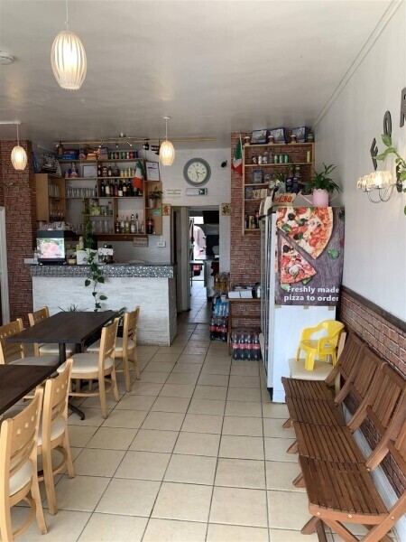 POPULAR LICENSED ITALIAN RESTAURANT & PIZZERIA IN ABINGDON Photo 2