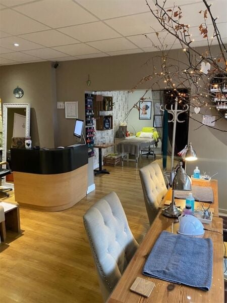 LUXURY HEALTH & BEAUTY STUDIO NEAR NOTTINGHAM LUXURY HEALTH & BEAUTY STUDIO NEAR NOTTINGHAM