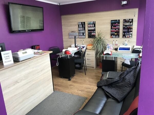 LASER BEAUTY & AESTHETICS STUDIO IN SOUTHAMPTON SUBURB